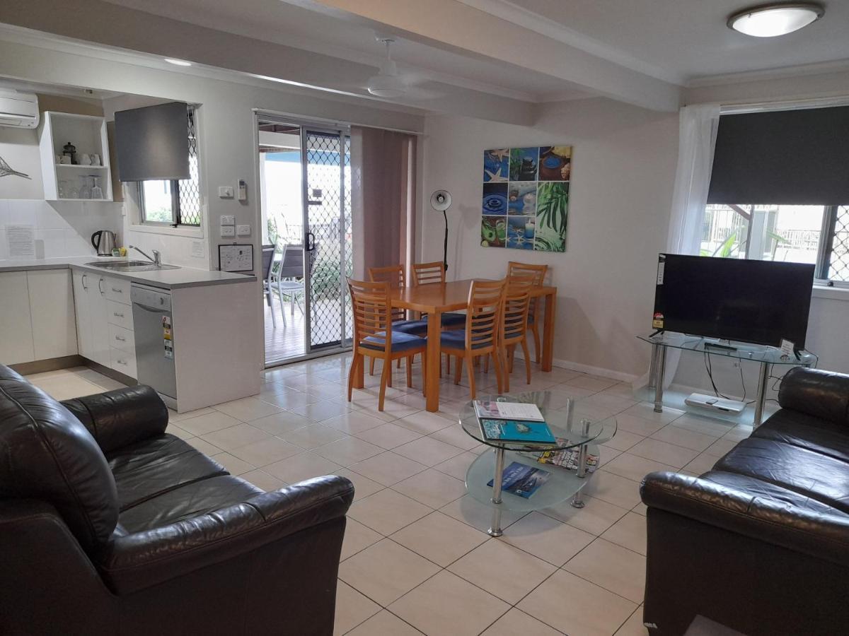 Airlie Apartments Airlie Beach Exterior photo