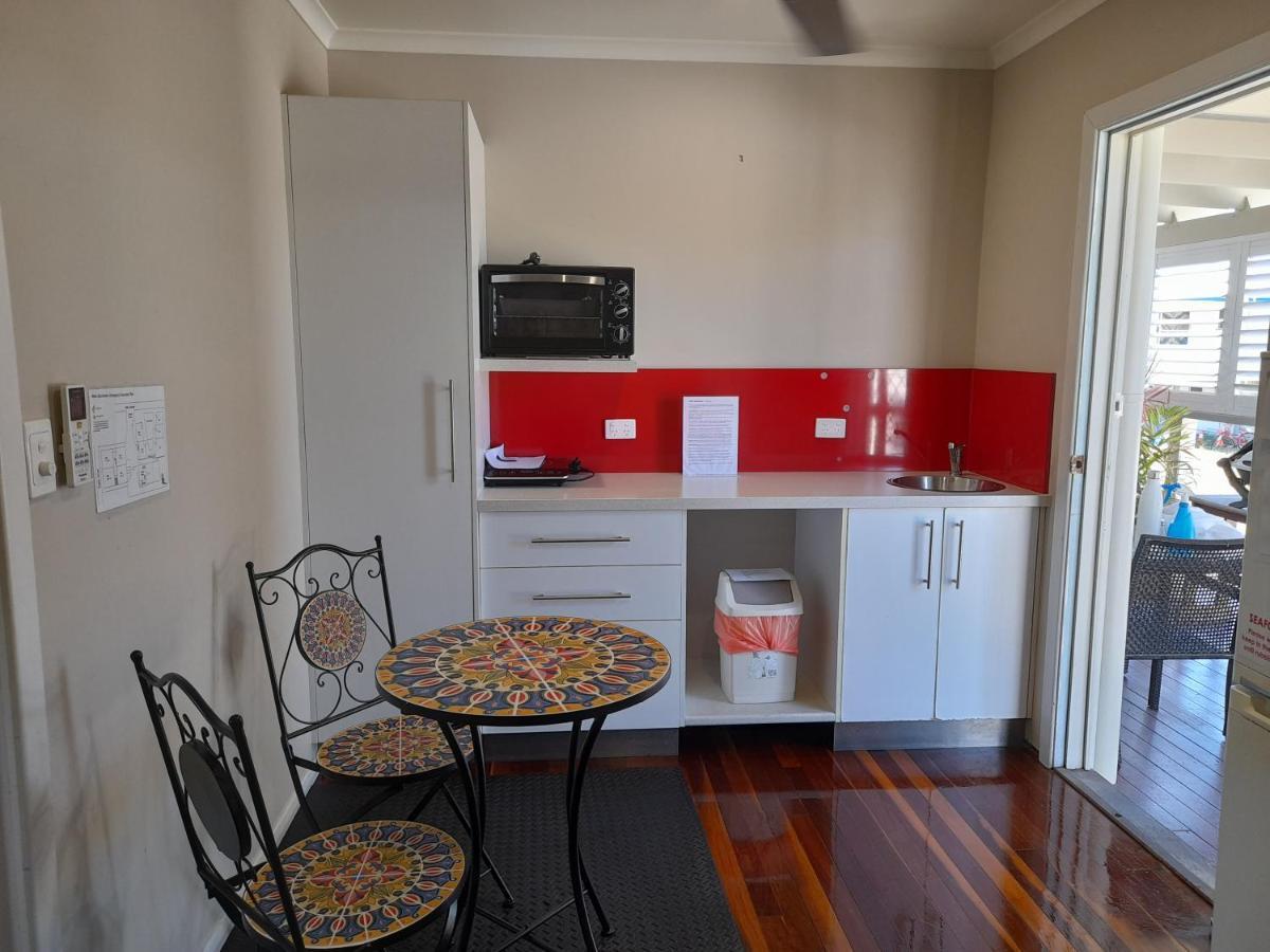Airlie Apartments Airlie Beach Exterior photo
