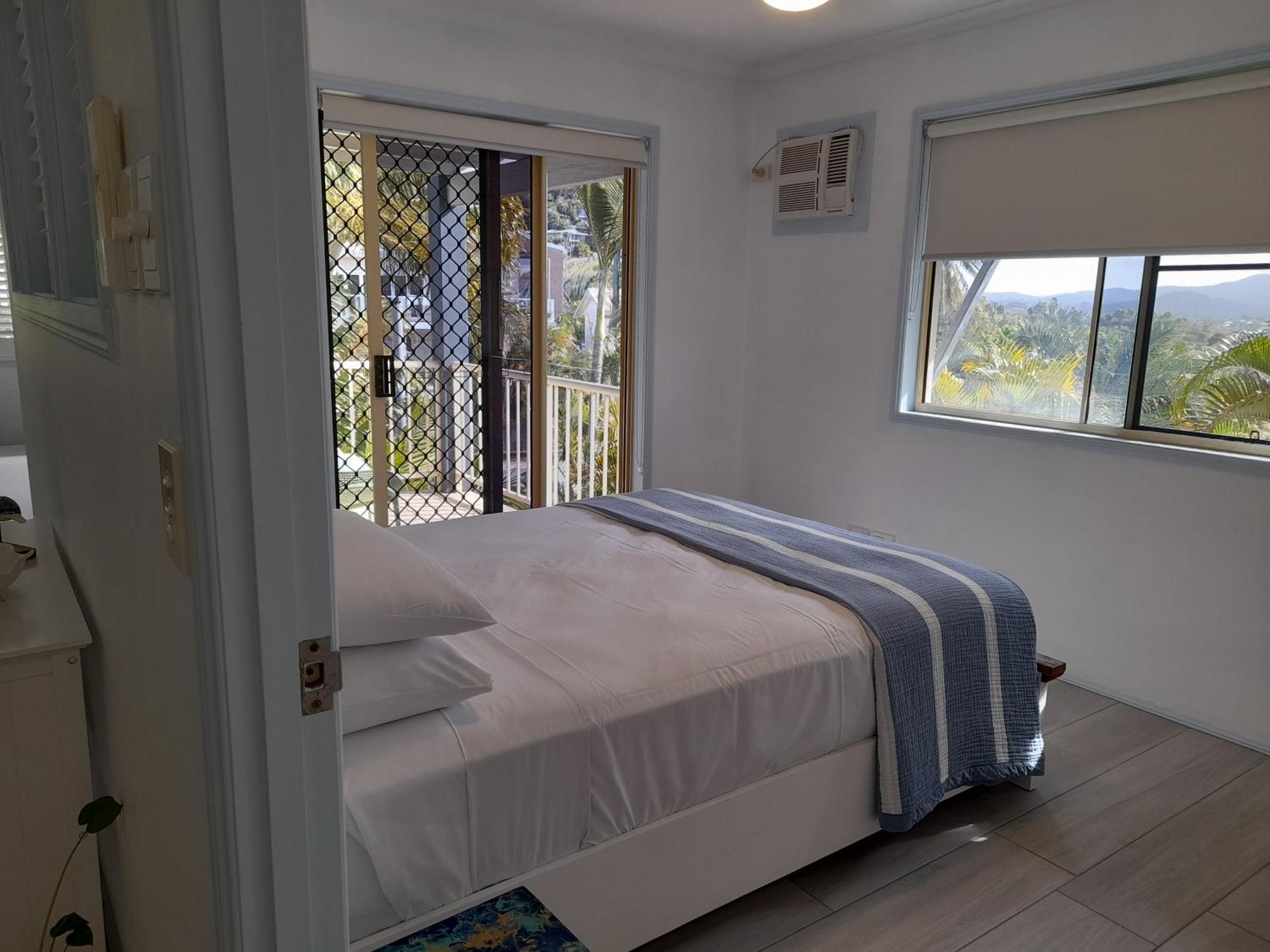 Airlie Apartments Airlie Beach Exterior photo