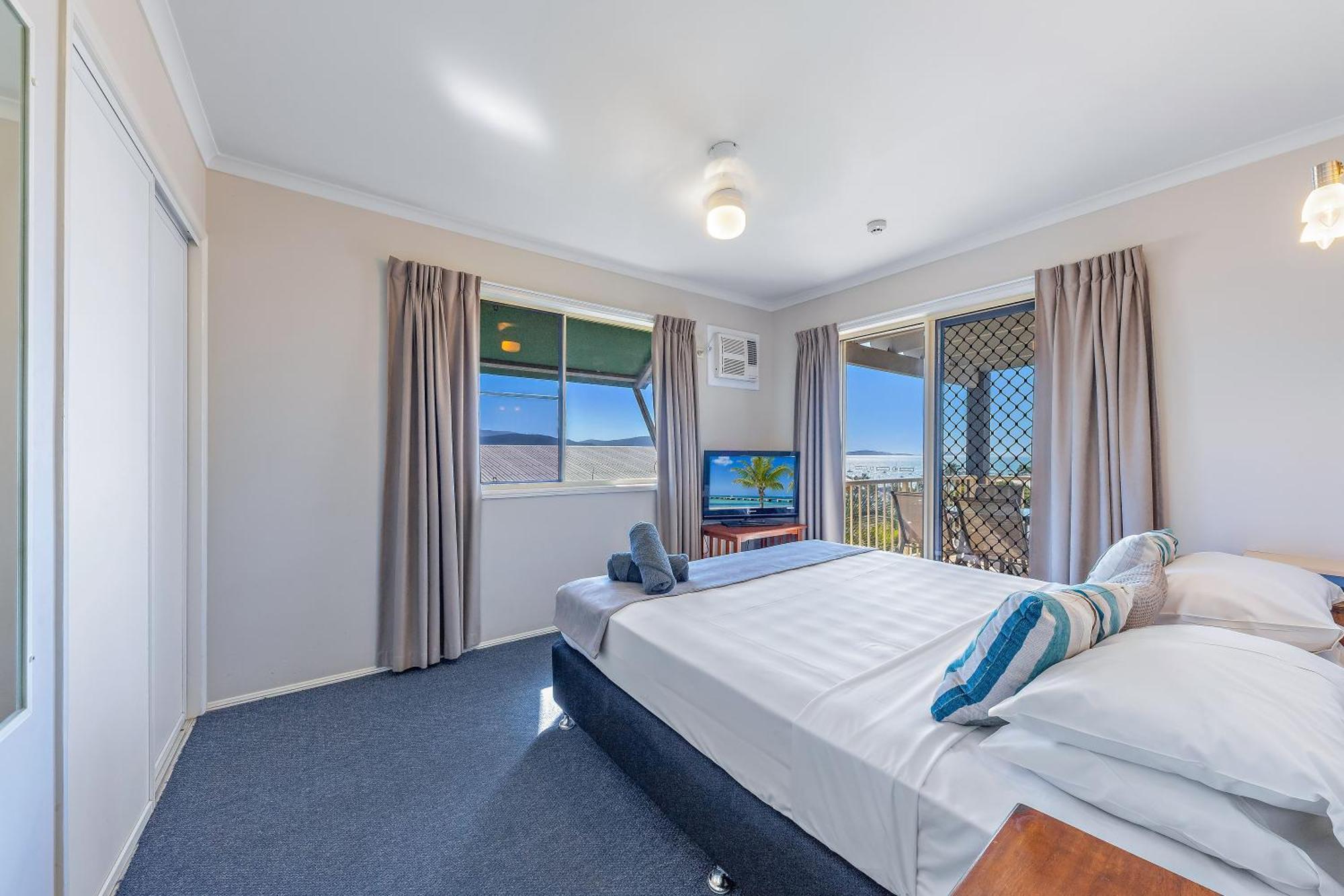 Airlie Apartments Airlie Beach Exterior photo