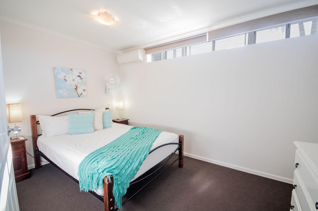 Airlie Apartments Airlie Beach Exterior photo